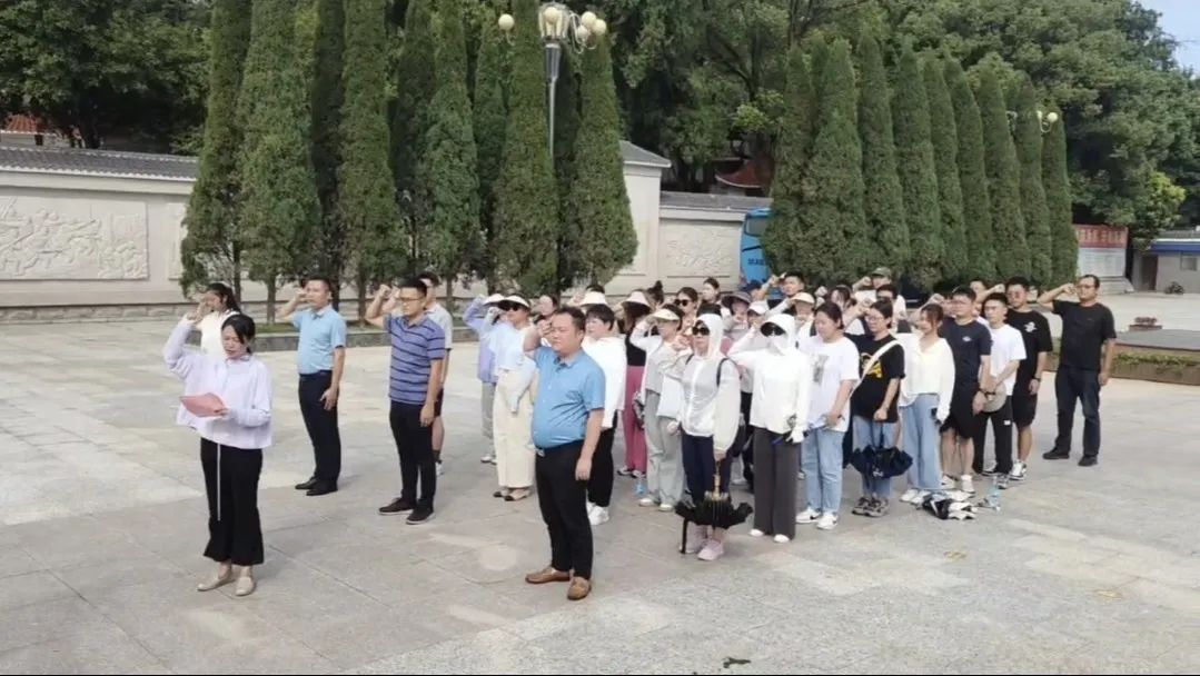 1689163506102785.jpg e1ce1c192a1bd0a6f5d2d44f4f92d42c.jpg