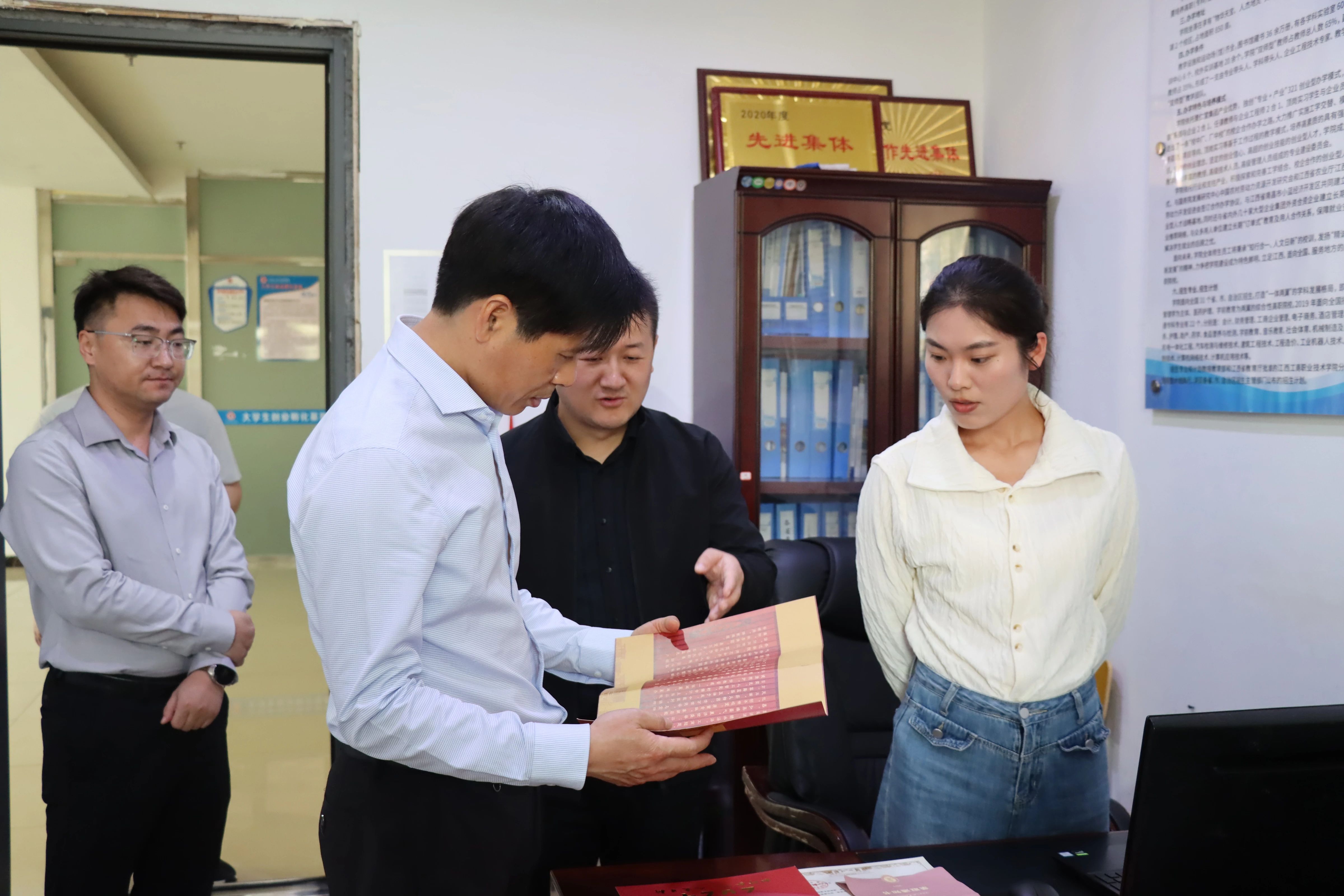 正在上傳... 正在上傳...